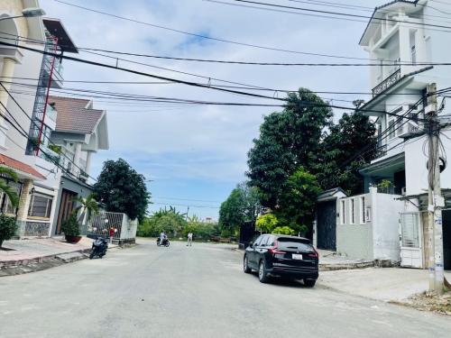 Nhà Hoàng Cầu - Độ Phàn, 42m², 4T, Mt 5m,  giá ưu đãi, liền kết ngay!